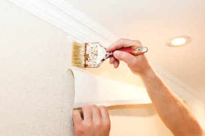 Pose de papier peint à Voulême — revêtements muraux et toiles de verre